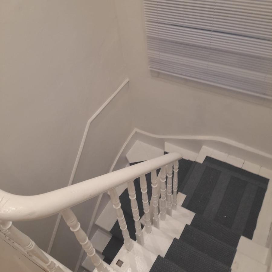 Self-Contained Flat On The 2Nd Floor You Will Share With One Other Guest, In A Family House 2 Minutes Walk From Tufnell Park Station 2Nd Floor With Stairs ロンドン エクステリア 写真
